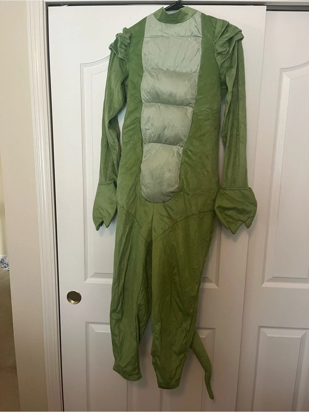 Disney Kids XL (fits small adult) Tick-Tock the Crocodile costume Peter Pan